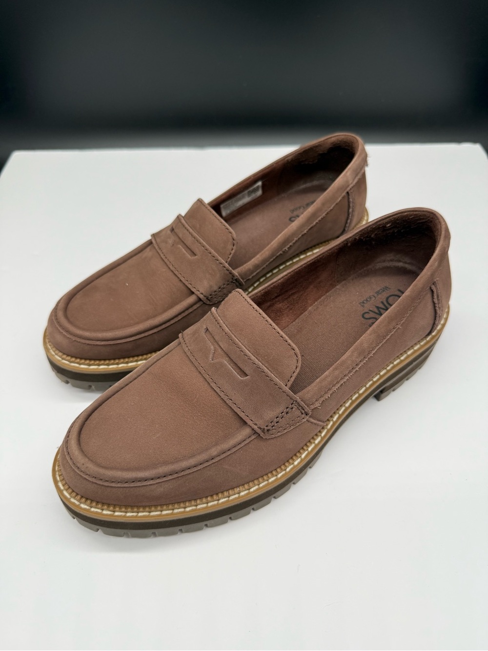 TOMS Women's Cara Leather Lug Sole Loafers Dark Brown Size US:7